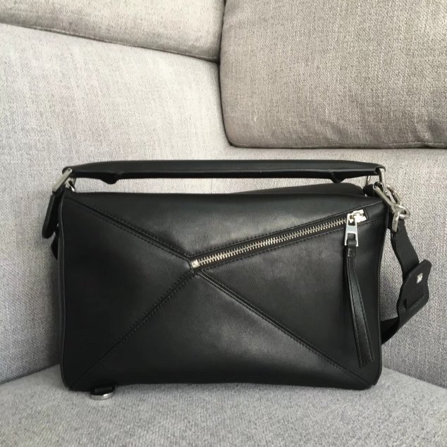 Loewe original calfskin medium puzzle bag A510P49 black