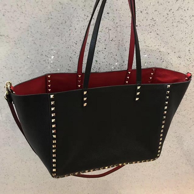 Valentino Garavani Rockstud calfskin shopper bag 0579 black&red