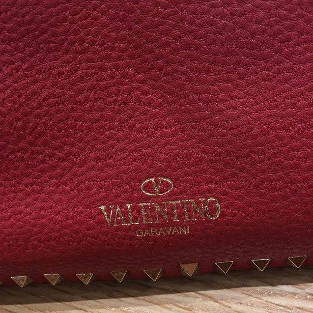 Valentino Garavani Rockstud calfskin shopper bag 0579 red