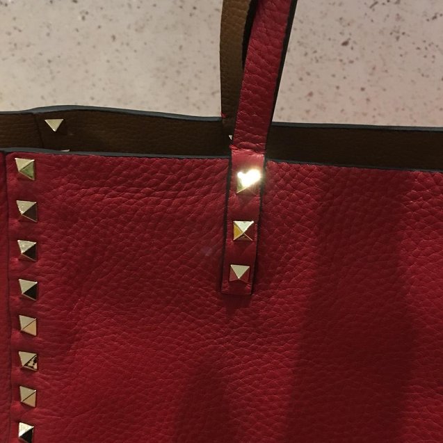 Valentino Garavani Rockstud calfskin shopper bag 0579 red