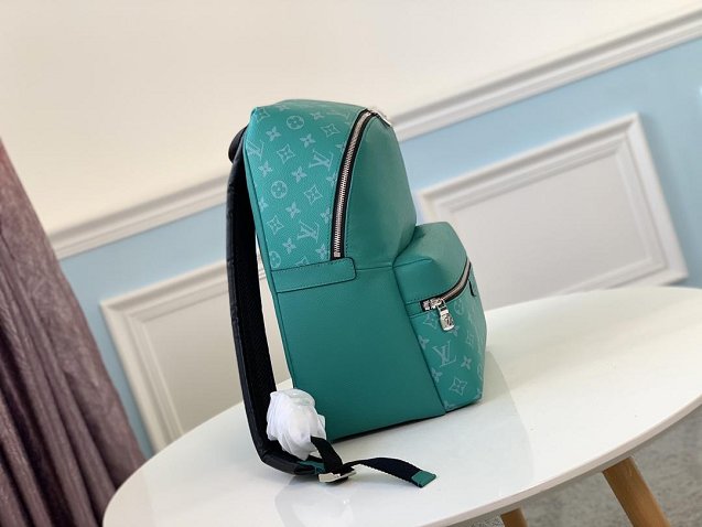Louis vuitton original taiga leather discovery backpack M30227 green