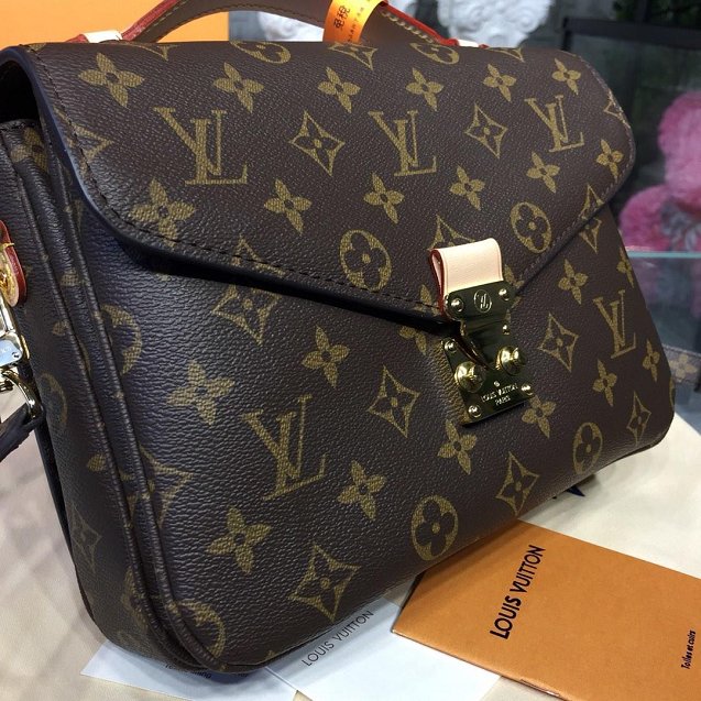 Louis vuitton original handmade monogram canvas pochette metis m40780