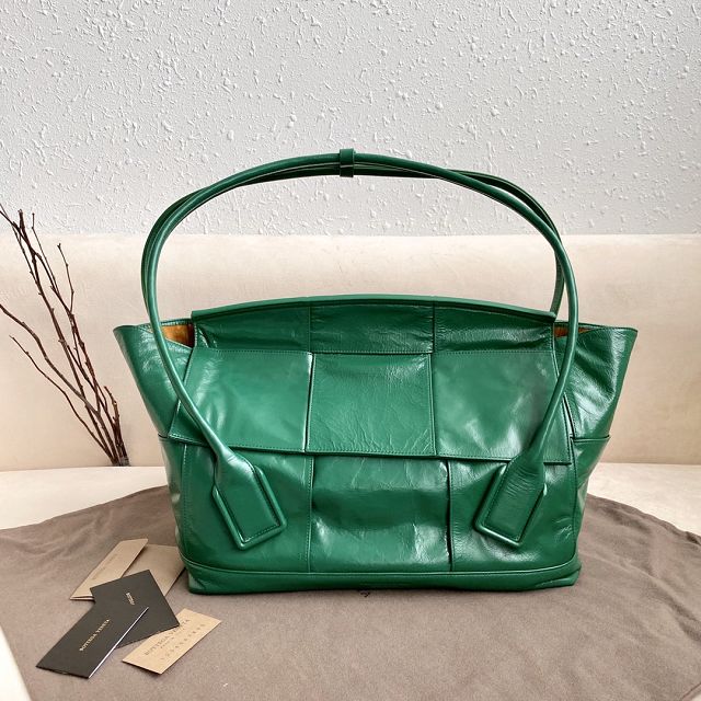 BV original paper calfskin medium arco 48 bag 618463 green