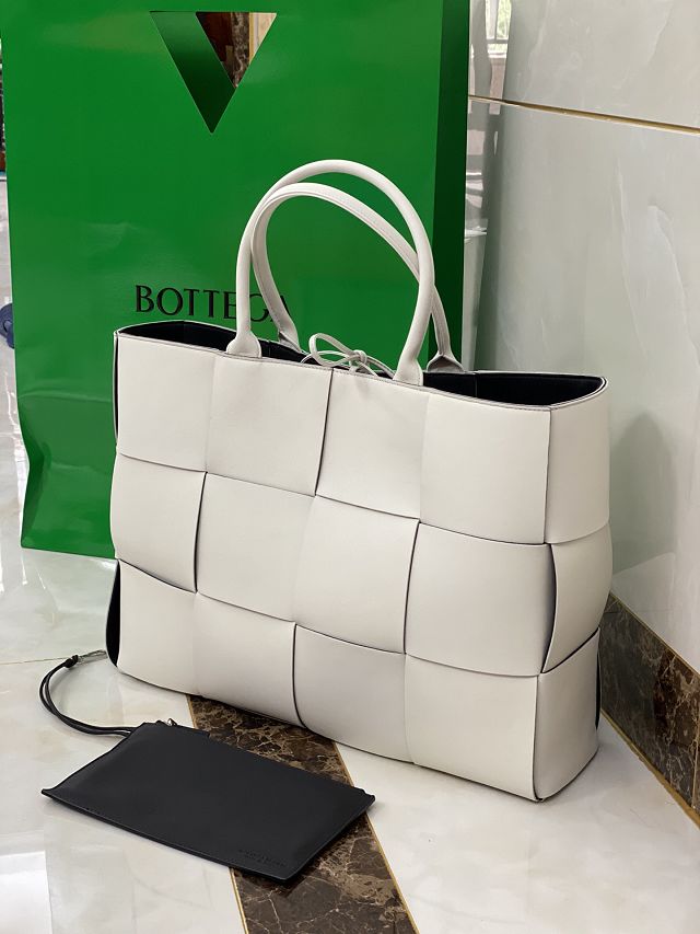 BV original lambskin large arco tote bag 608608 white