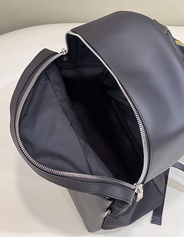 Fendi original calfskin medium backpack 7VZ350 black