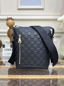 Louis vuitton original calfskin discovery messenger BB bag N42418 black