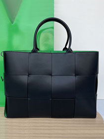 BV original calfskin large arco tote bag 680165 black&green