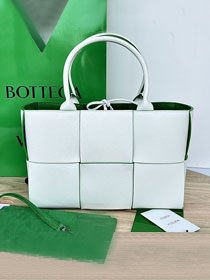 BV original grained calfskin small arco tote bag 652867 white&green