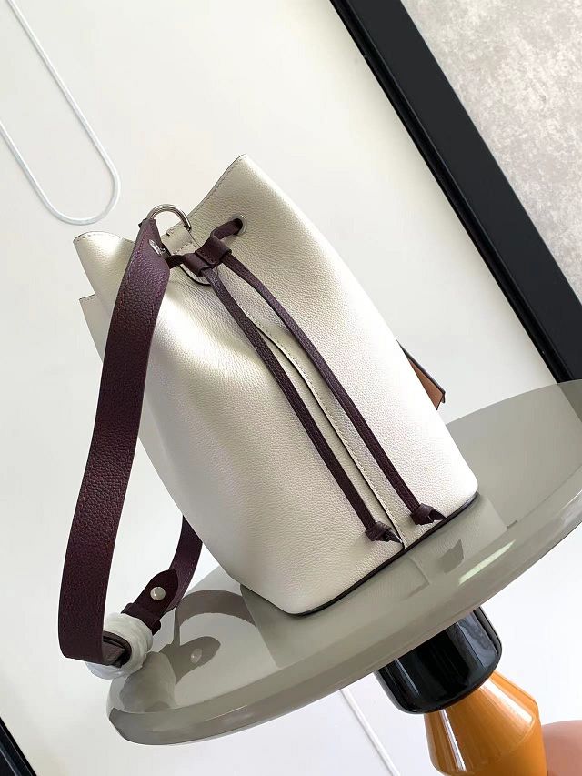 Louis vuitton original calfskin bucket bag M54677 white