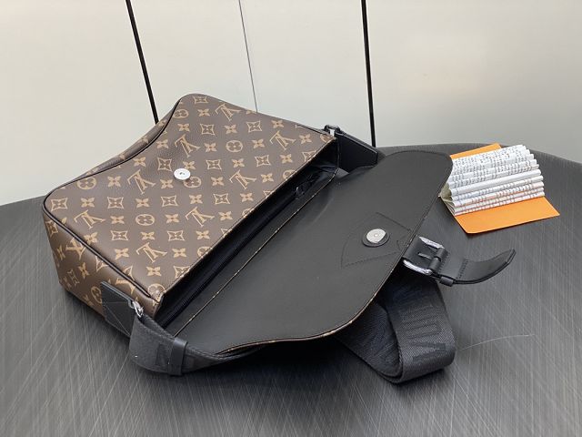 Louis vuitton original monogram canvas montsouris messenger bag M46685 