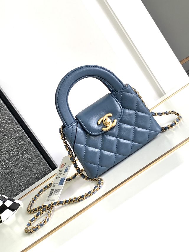 CC original aged calfskin clutch with chain AP3435 blue