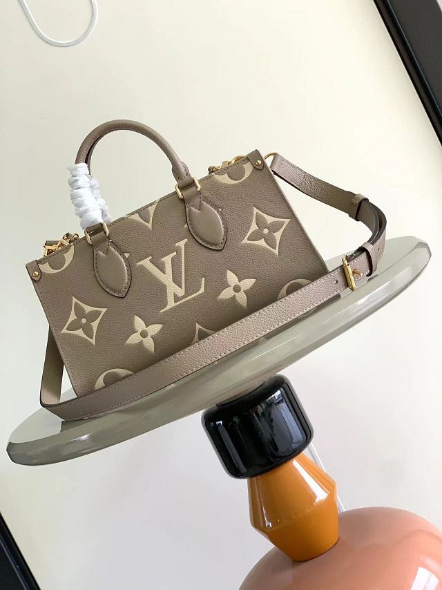 2024 Louis vuitton original calfskin onthego east west M23641 grey