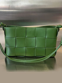 BV original calfskin cassette pouch on strap 730543 green