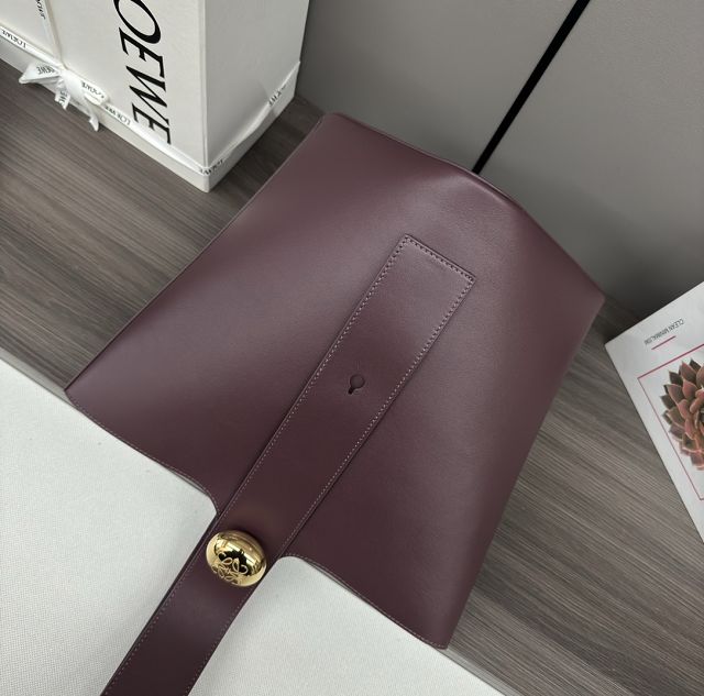 Loewe original calfskin medium pebble bucket BBMX02 burgundy