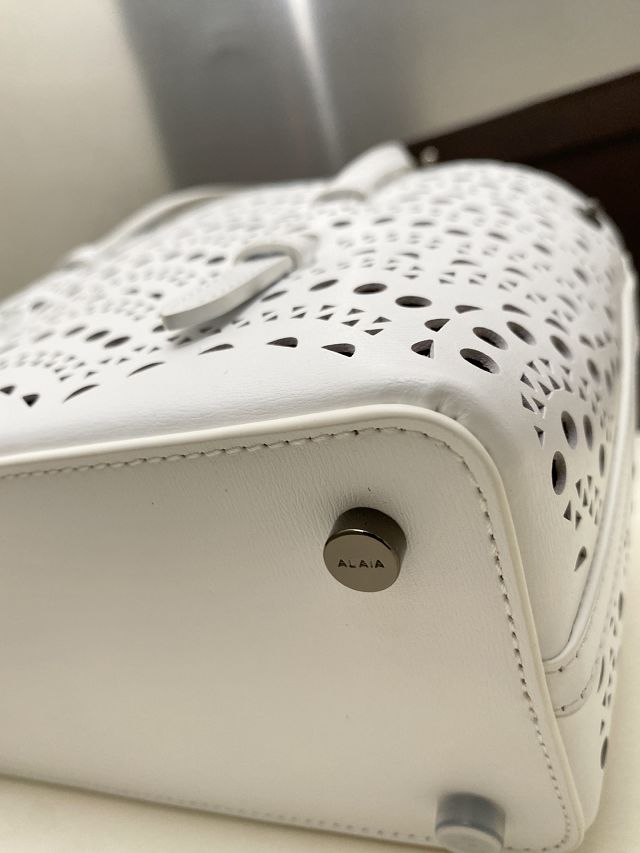 Alaia original vienne wave calfskin mina 20 bag AL0004 white