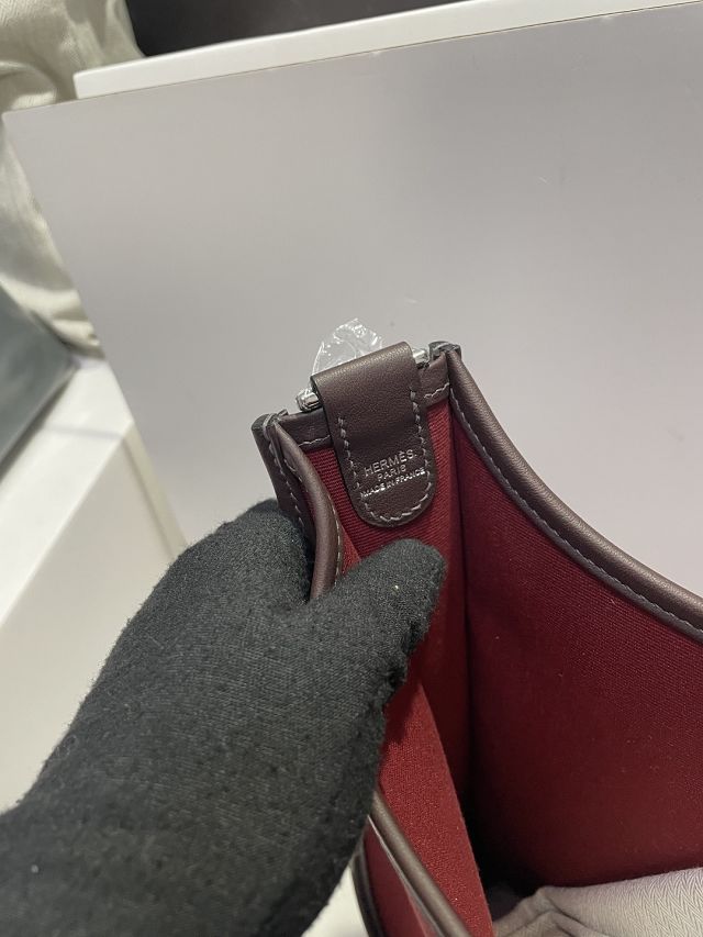 Hermes original canvas evelyne pm shoulder bag E29 bordeaux
