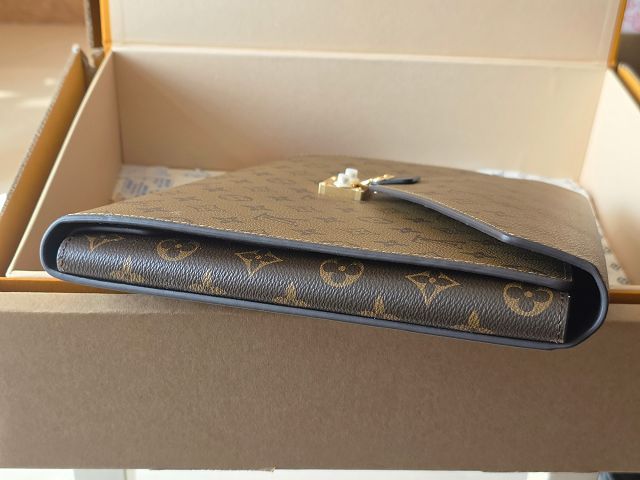 Louis vuitton monogram reverse mark folder GI1139