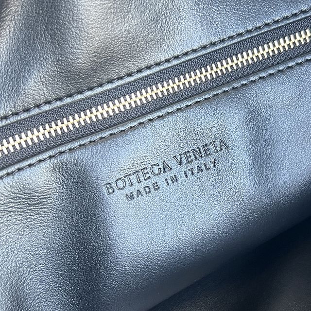 BV original calfskin medium hop bag 803977 black