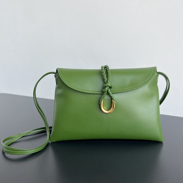 BV original calfskin medium liberta bag 806034 green
