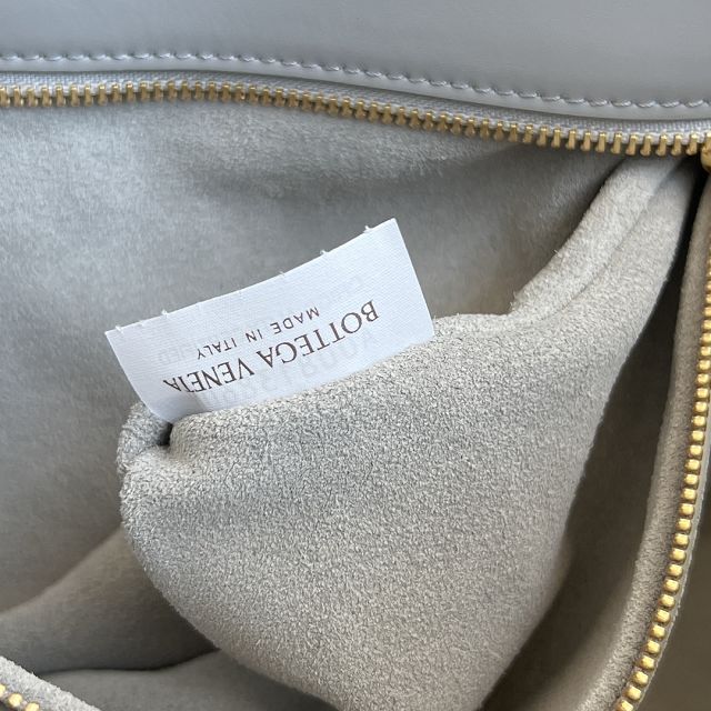 BV original calfskin medium liberta bag 806034 sterling