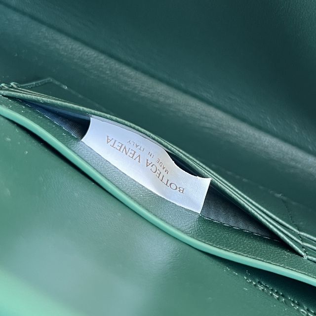 BV original suede calfskin andiamo long clutch 741511 emerald green