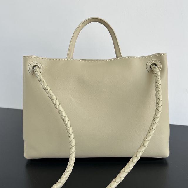 BV original calfskin medium andiamo bag 810214 sea salt