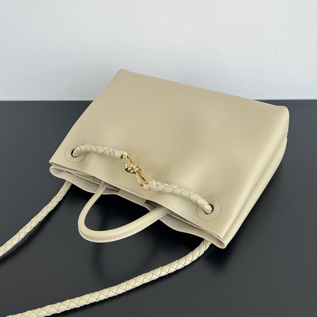 BV original calfskin medium andiamo bag 810214 sea salt