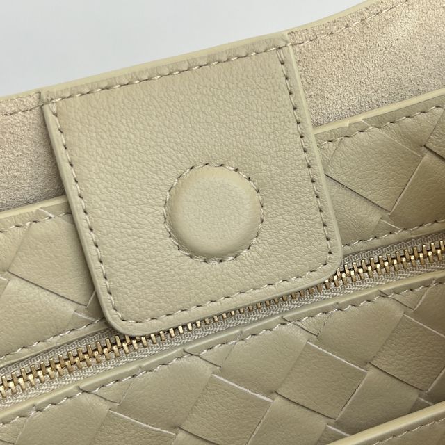 BV original calfskin small andiamo bag 810213 cream