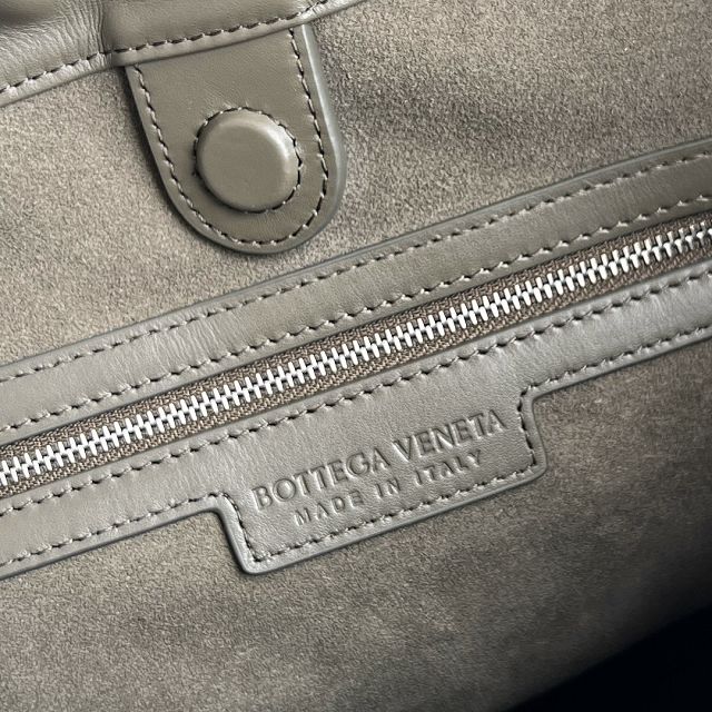 BV original lambskin biblioteca bucket 836020 cypress