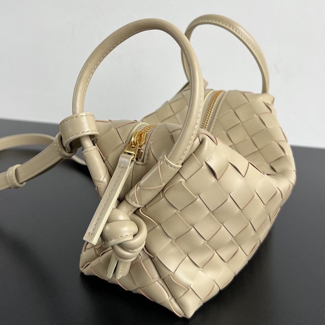 BV original lambskin loop top handle bag 796615 cream