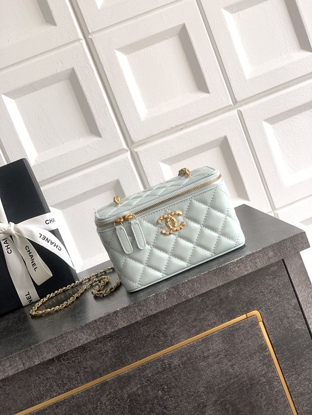 CC original shiny calfskin small vanity with chain AP4530