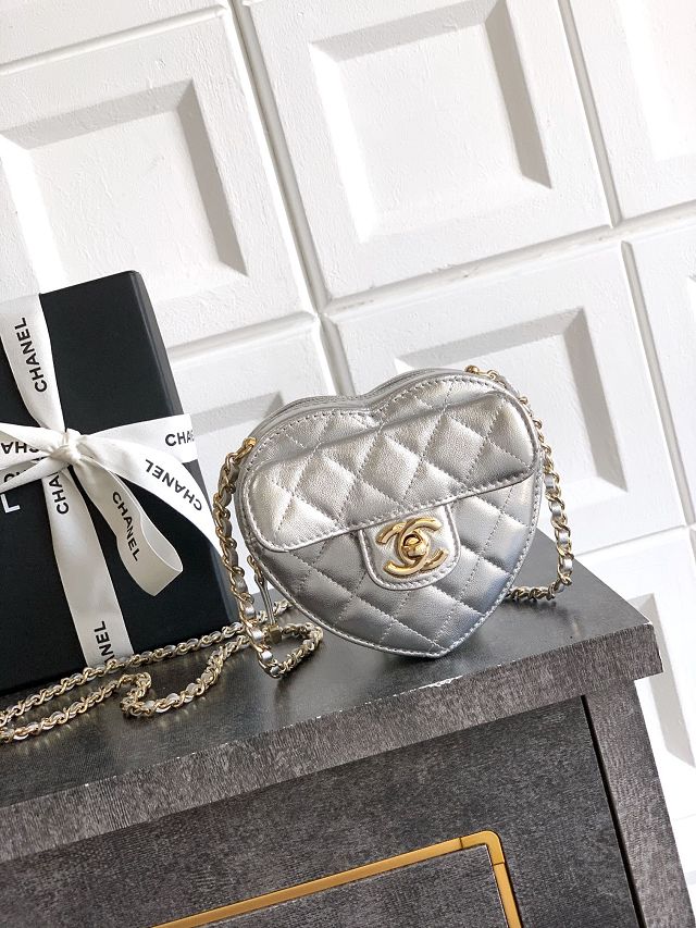 CC original lambskin clutch with chain AP2784