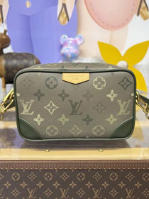 Louis vuitton original monogram canvas trocadero wearable wallet M26937 green